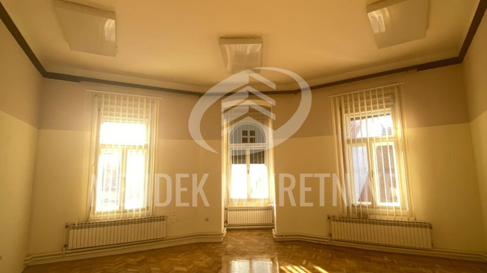 Commercial Property, 30 m2, For Rent, Varaždin - Centar